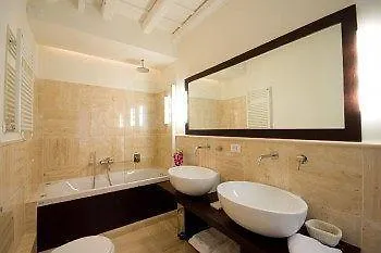 冰砾大厅酒店 4*